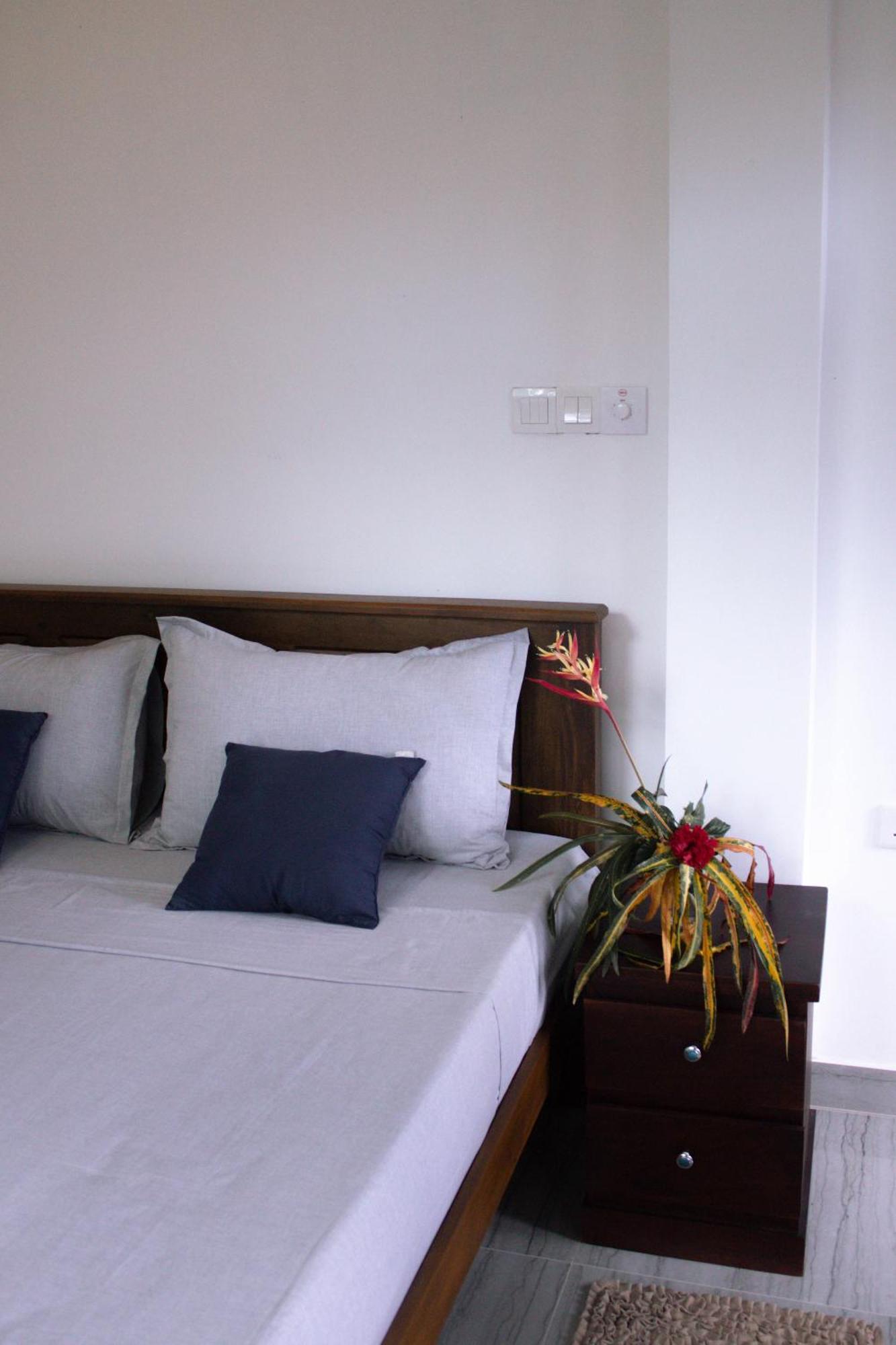 Hotel Uralsurf House Weligama Exterior foto