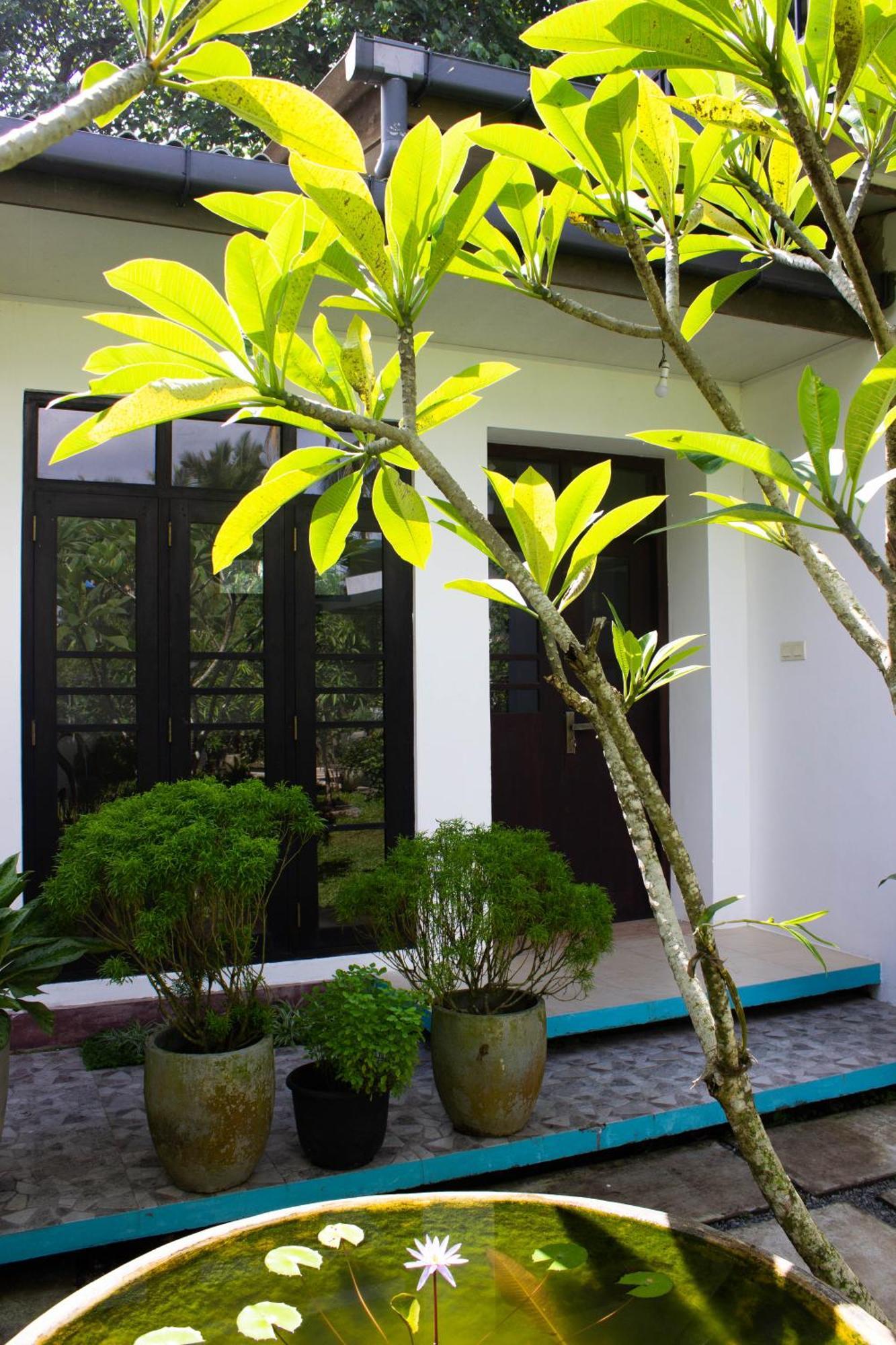Hotel Uralsurf House Weligama Exterior foto